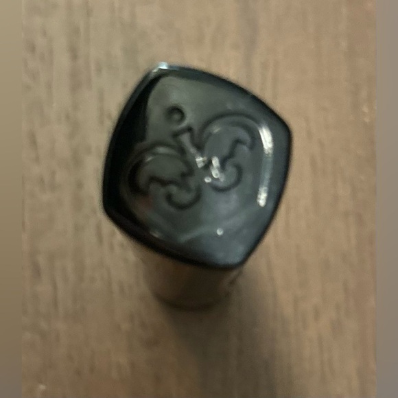 RIMMEL The Only One Lipstick‎ No.820 Oh So Wicked New 0.11 oz Blackened Cherry - Picture 3 of 6